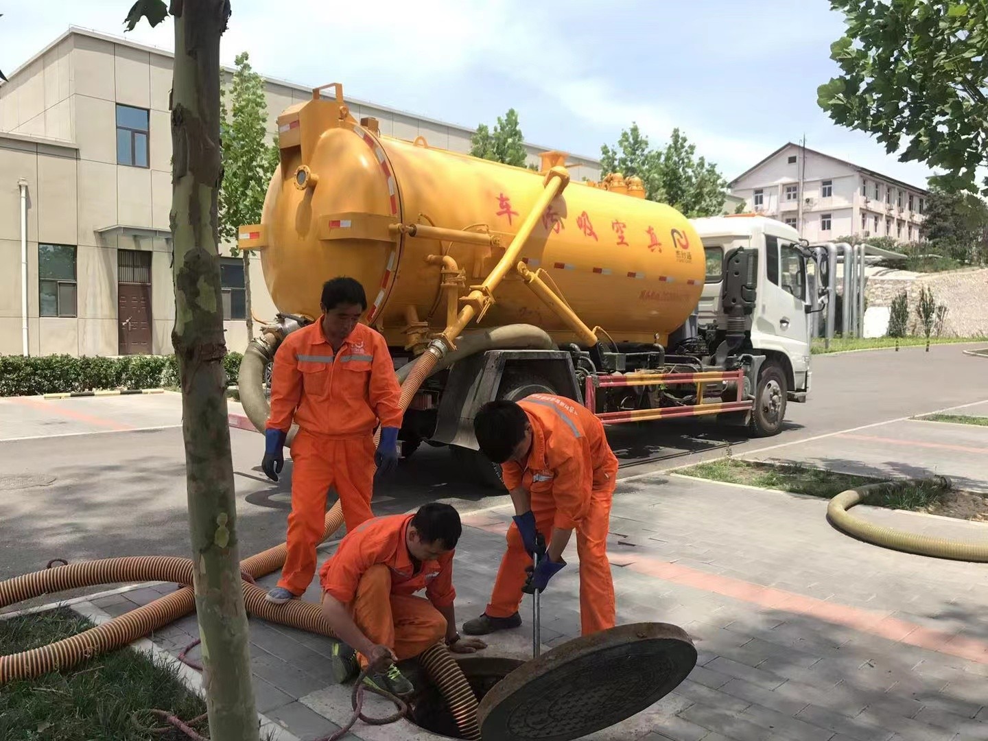 池州化粪池清理与5-8吨吸粪车施工效率分析